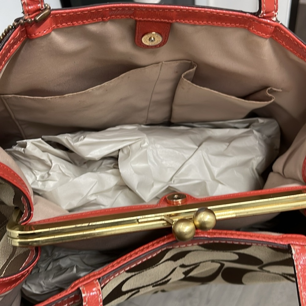 Coach KISSLOCK Very Pretty Orange & Coated Canvas Signature Stripe Handbag - Picture 5 of 7
